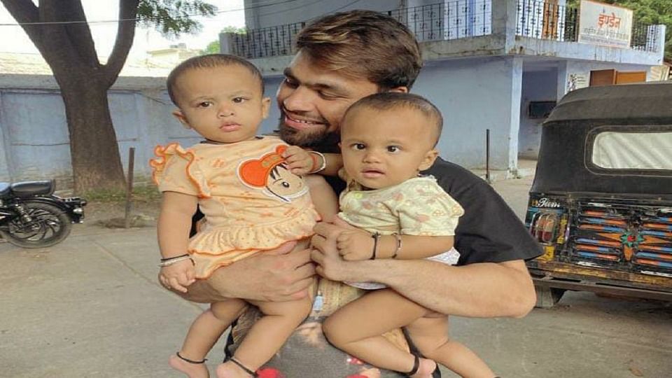 रिंकू सिंह भाई के बच्चों के साथ