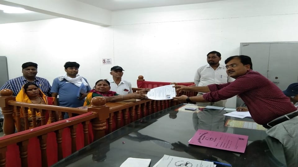 मेयर पद के लिए निर्दलीय प्रत्याशी सरला देवी