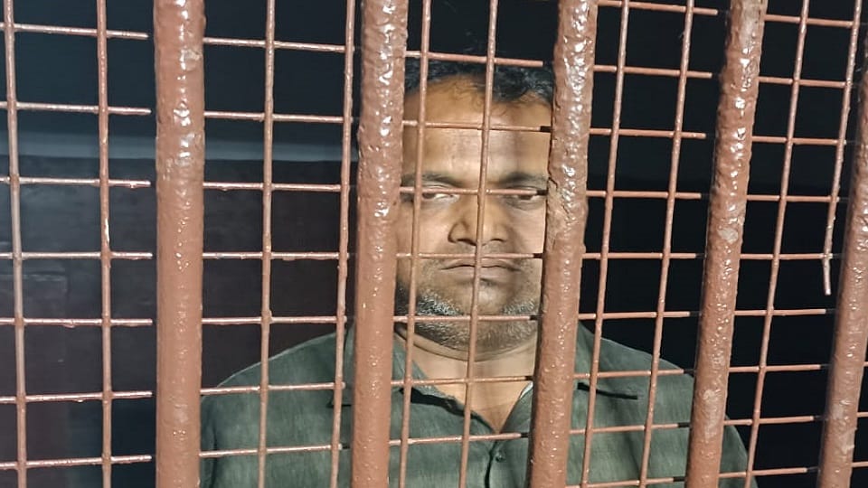 पकड़ा गया तमंचा फैक्ट्री संचालक