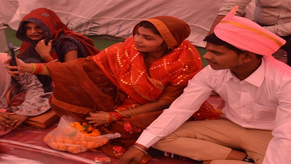 विवाह के दौरान सेल्फी