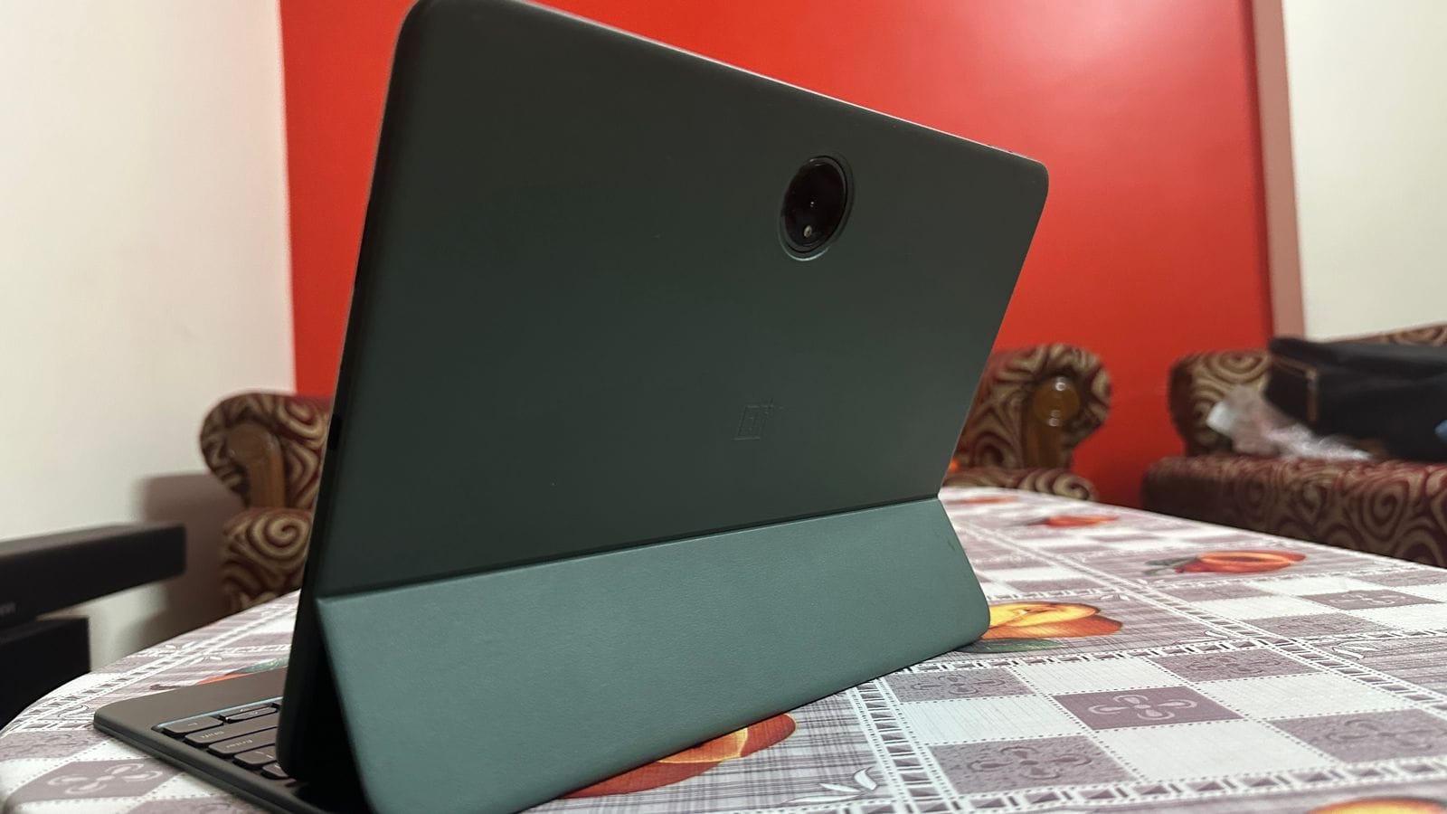 OnePlus Pad Review: क्या iPad 10 से बेस्ट है वनप्लस का पहला टैबलेट, पढ़ें रिव्यू