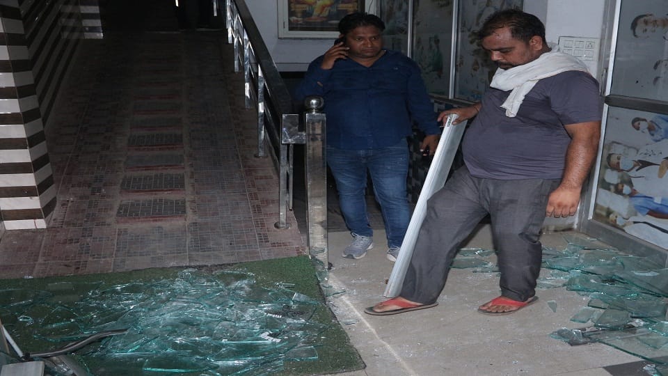 अस्पताल में बवाल