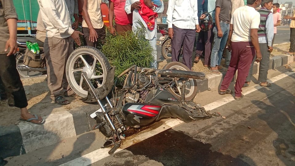 क्षतिग्रस्त बाइक