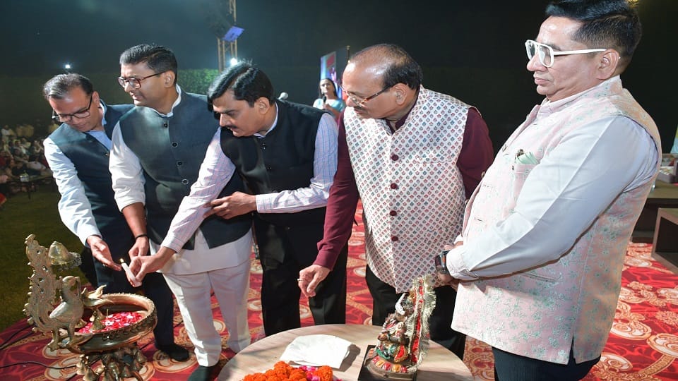 दीप प्रज्वलन