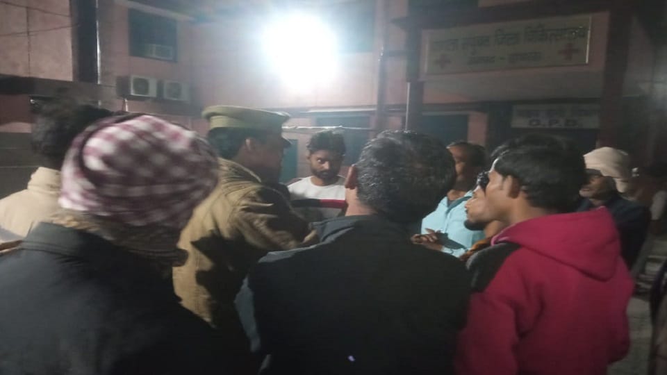 घटना के बाद जिला अस्पताल में