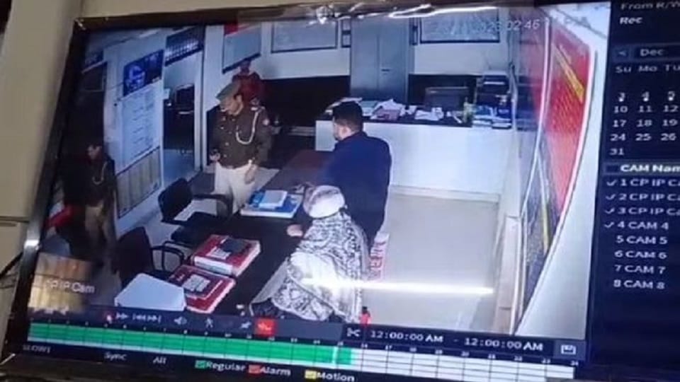 सीसीटीवी में घटना