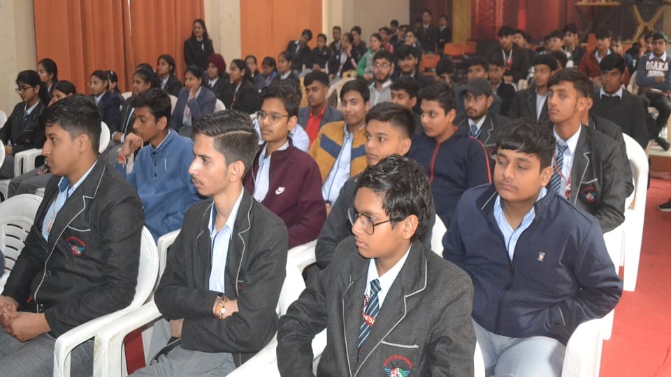 दून छात्र