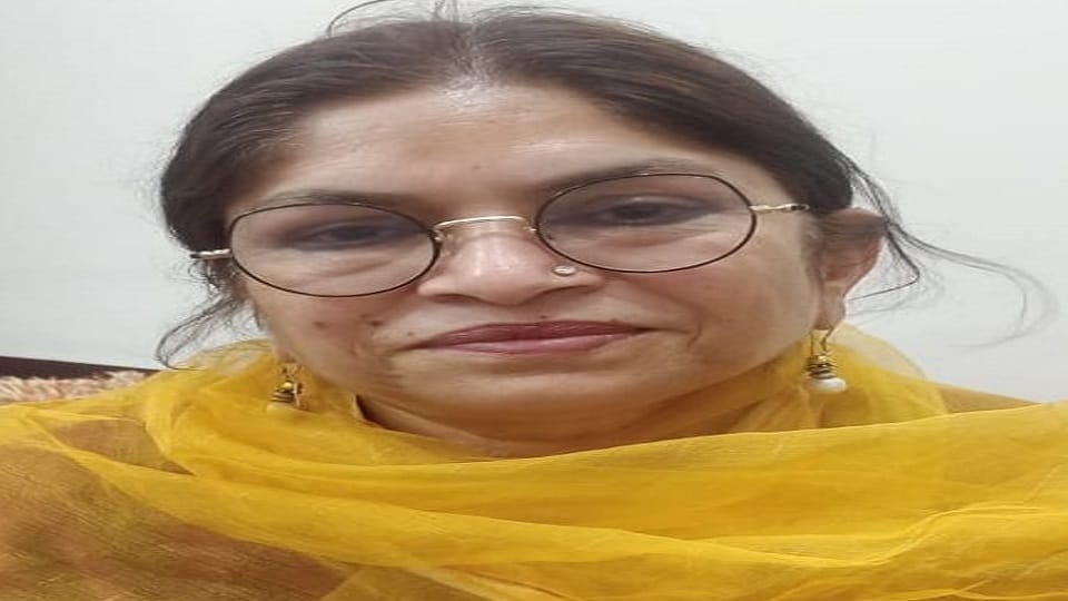 एएमयू के हिंदी विभाग के शोधार्थियों की पर्यवेक्षक रहीं प्रो. पुष्पिता अवस्थी