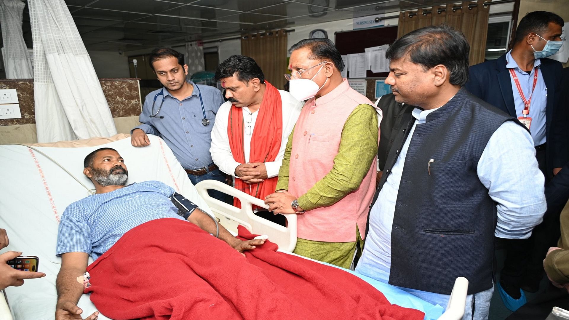 Chhattisgarh: Cm Sai And Deputy Cm Vijay Sharma Met Injured Jawans In ...