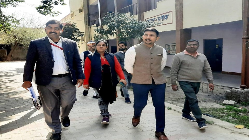 परीक्षा केंद्र निरीक्षण