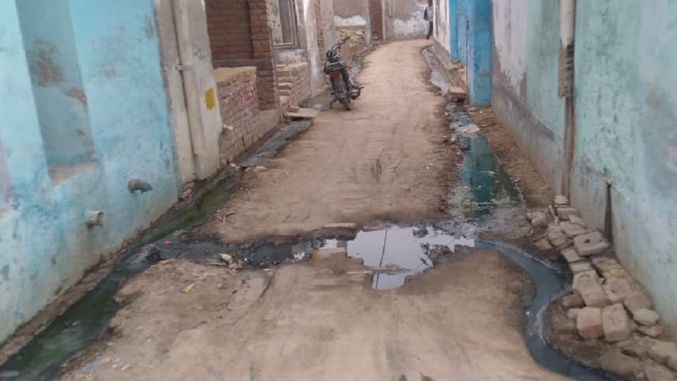 खराब सड़क