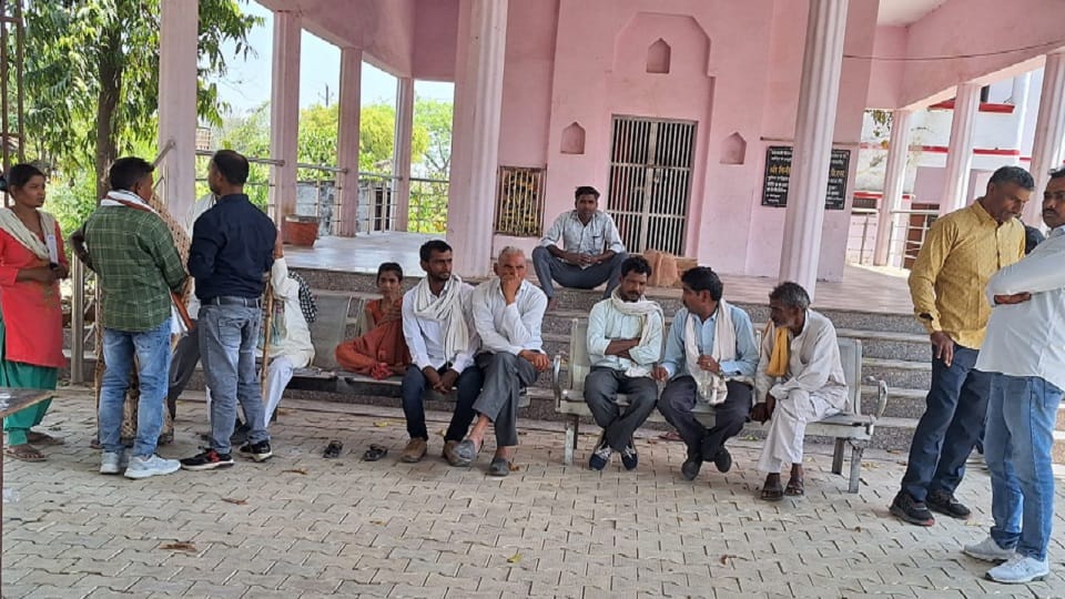 परिजन