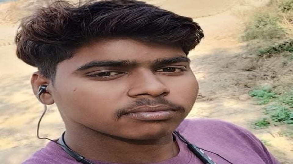 मृतक नरेश