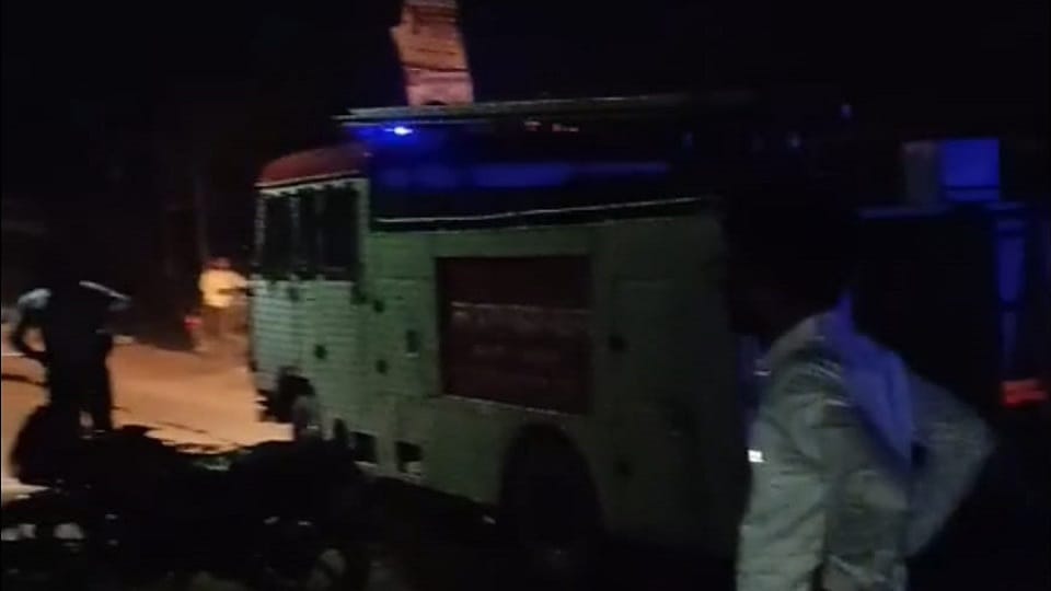 आग बुझाती दमकल