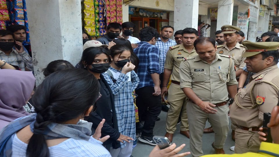 प्रदर्शन ओएलएफ