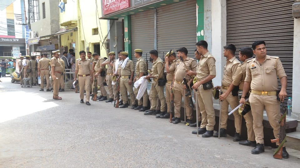 पुलिस सुरक्षा