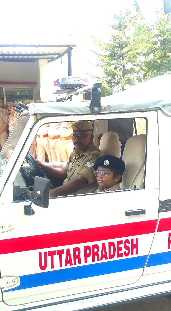 Child Suffering From Cancer Became Adg Zone For One Day In Varanasi - Amar  Ujala Hindi News Live - Varanasi:नौ साल का कैंसर पीड़ित बच्चा एक दिन के लिए  बना Adg जोन,