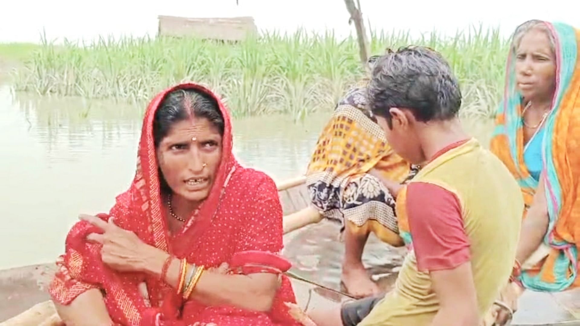 Bihar News Continuous Rain In Terai Region Has Caused Floods In 20 Villages People Are 5820