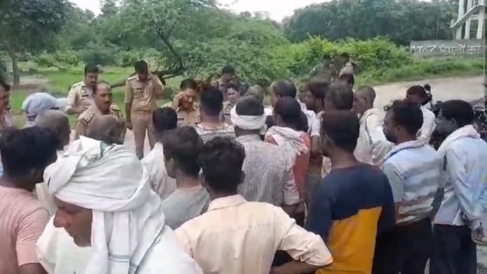 पोस्टमार्टम के दौरान 