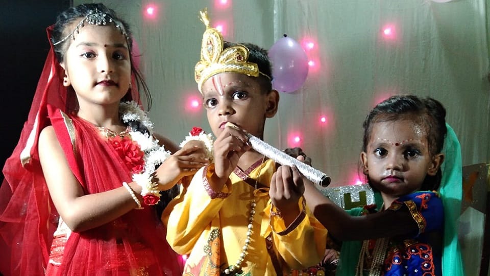 बाल स्वरूप में राधा-कृष्ण