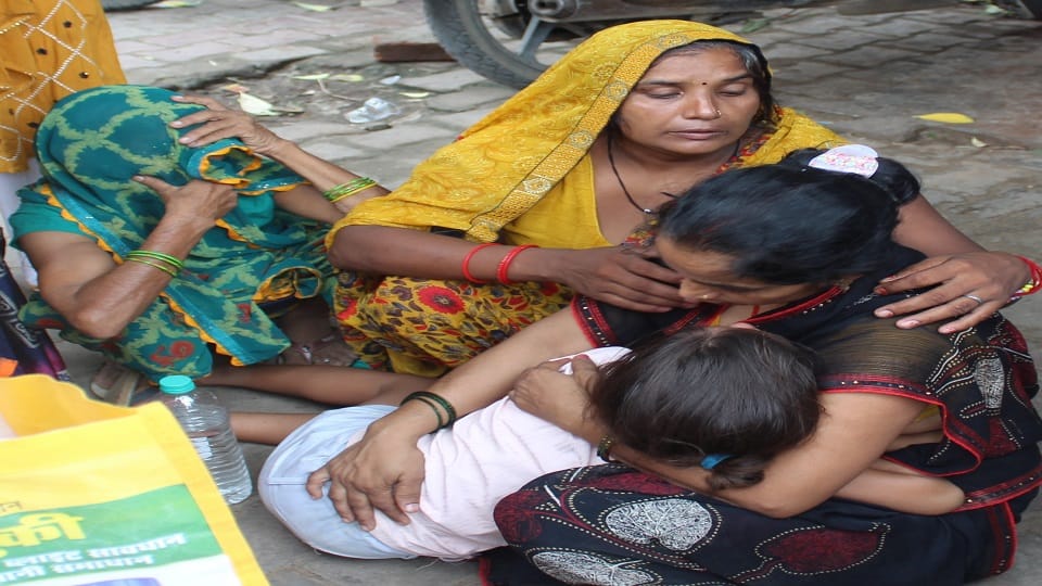 विलाप करते परिजन