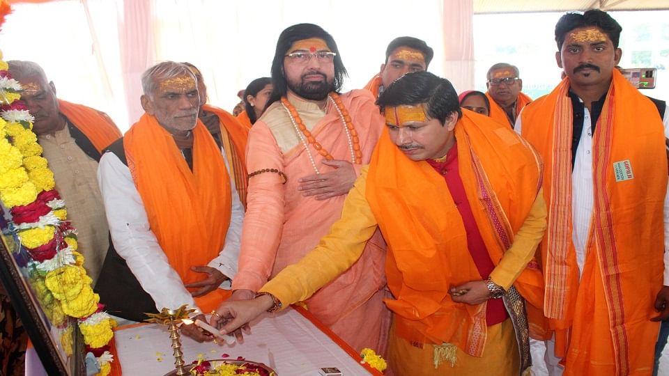 दीप प्रज्जवलन