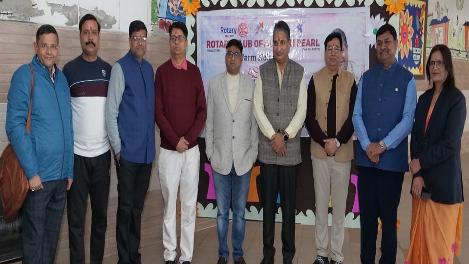 अशोक ठाकुर व अन्य