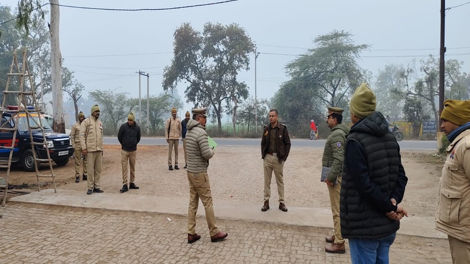 पंप पर पहुंची पुलिस