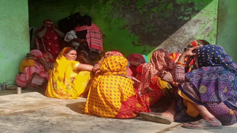 विलाप करते परिजन