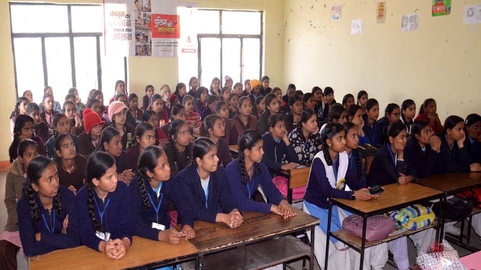 हाथरस में पुलिस की पाठशाला