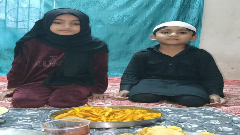 पहला रोजा आरिज़ शाकिर ,बहन मायरा शाकिर