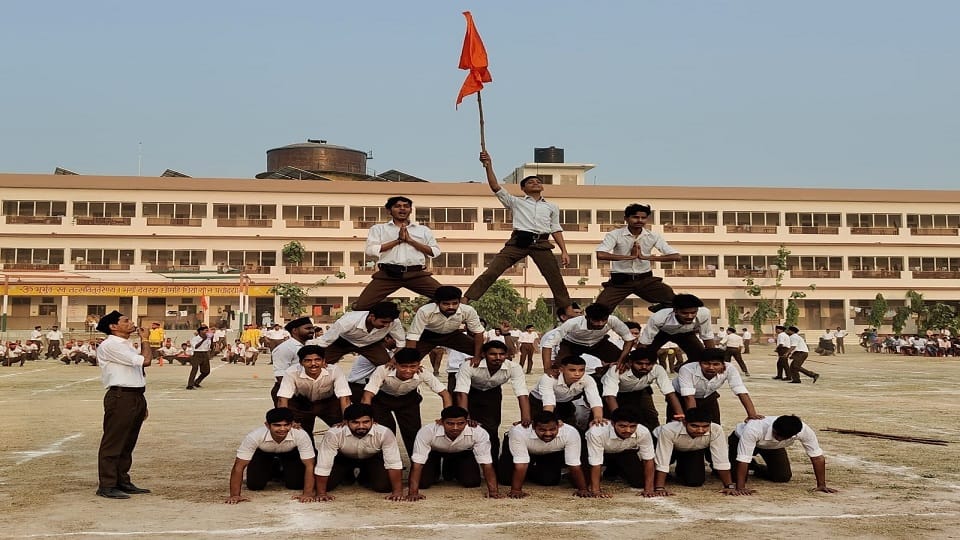 स्वयंसेवक प्रदर्शन