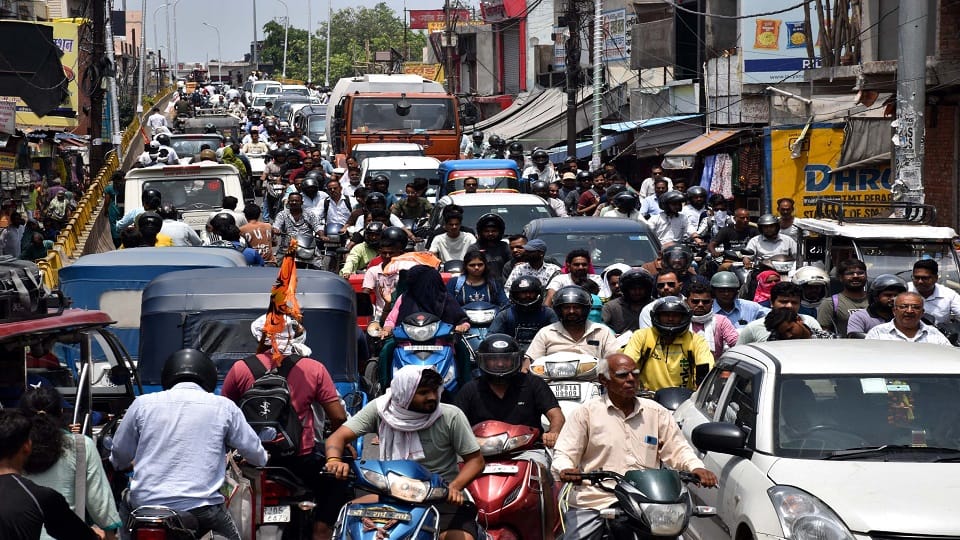मीनाक्षी पुल पर जाम