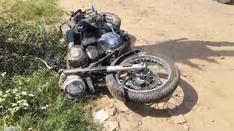 दरोगा की बाइक