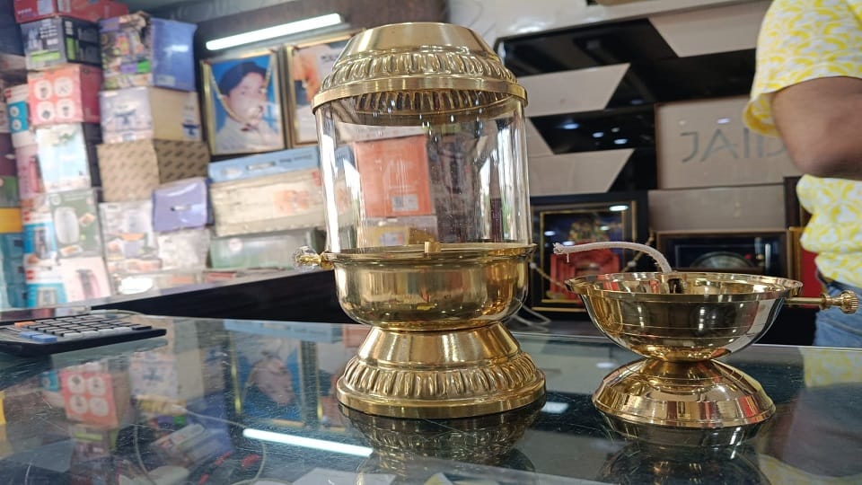 एक घंटे जलने वाला दीपक