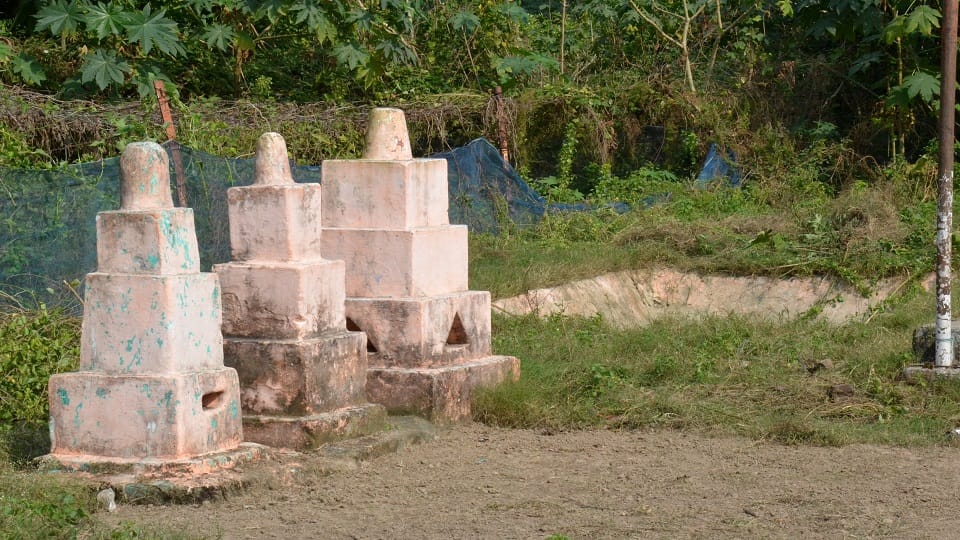 बदरबाग स्थित शिव मंदिर में छठ पूजा के लिए हुई तैयारी