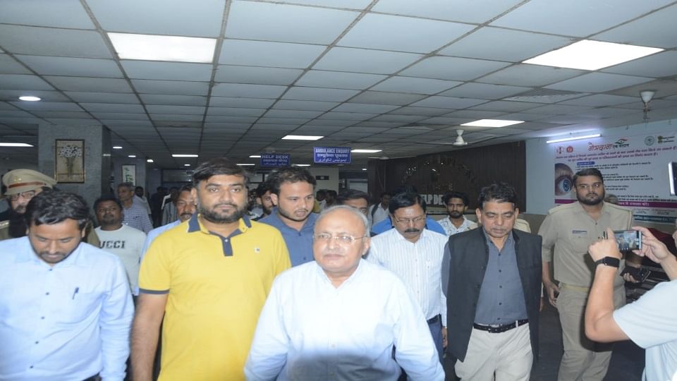 छात्रा की मौत के बाद जेएन मेडिकल पहुंची प्रोक्टर टीम