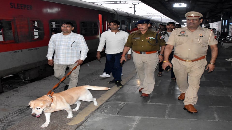 अलीगढ़ रेलवे स्टेशन जांच