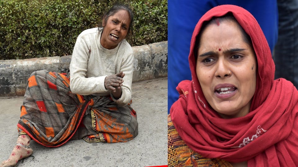 विलाप करती मृतक की मां और पत्नी