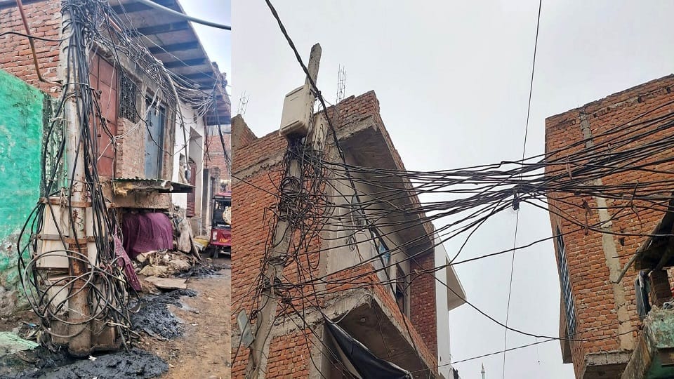 महफूज नगर में फैला तारों का जाल