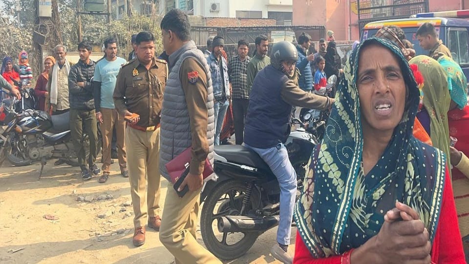 घटनास्थल पर पहुंची पुलिस