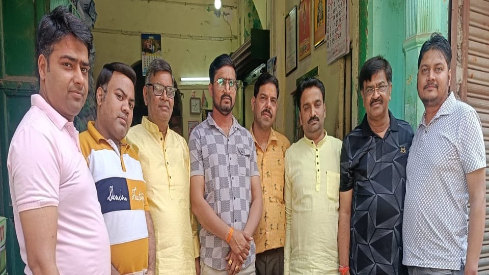 महावीर गंज खाद्यान व्याार मंडल के पदाधिकारी