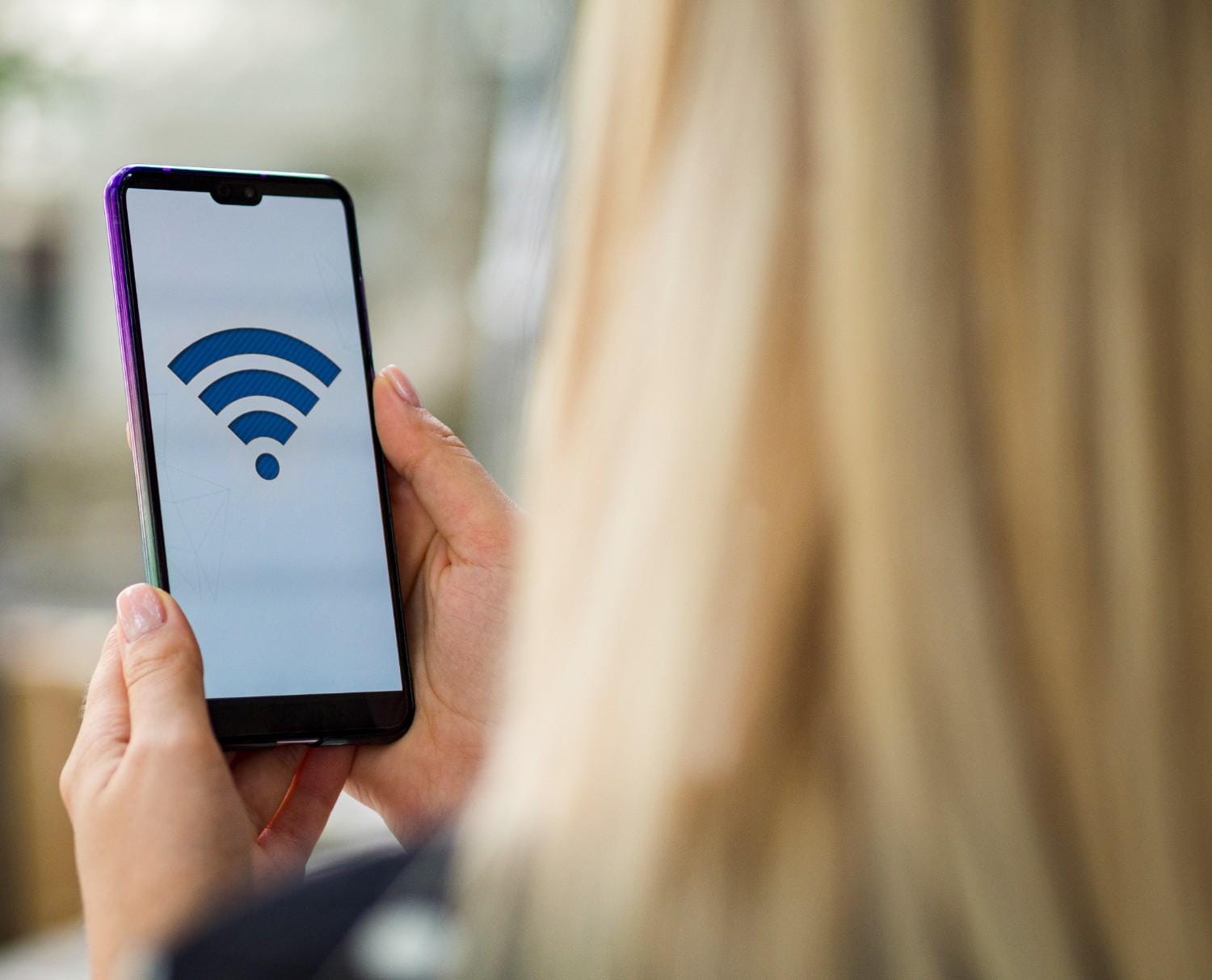 KIT का खुलासा: WiFi कर रहा आपकी जासूसी, जानें कैसे बिना कनेक्टेड फोन के भी 99.5% सटीकता से पहचान लेगी यह तकनीक