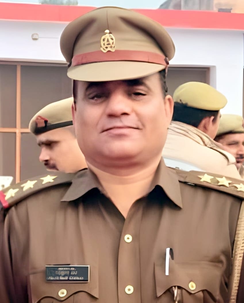 गणतंत्र दिवस पर सम्मानित पुलिसकर्मी सतीश कुमार। गणतंत्र दिवस पर सम्मानित पुलिसकर्मी सतीश कुमार।