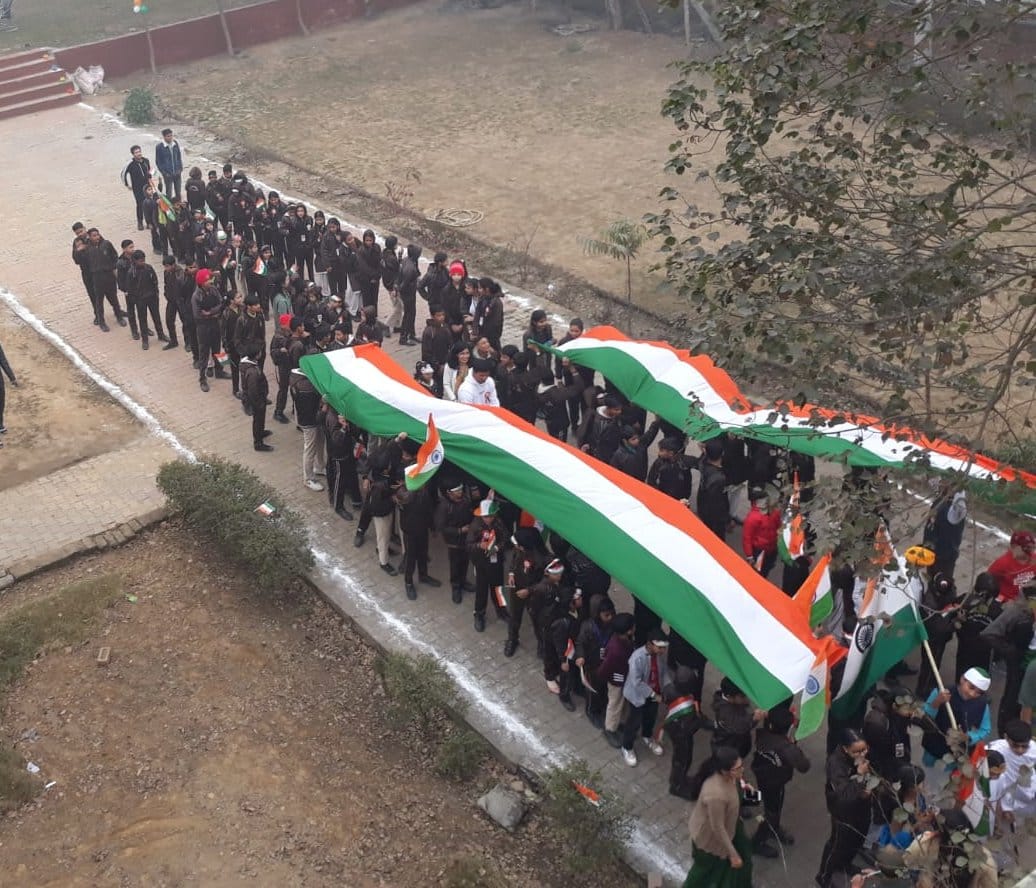 नगर में गणतंत्र दिवस पर प्रभात फेरी निकालते प्रथामिक विद्यालय के विदयार्थी। नगर में गणतंत्र दिवस पर प्रभात फेरी निकालते प्रथामिक विद्यालय के विदयार्थी।