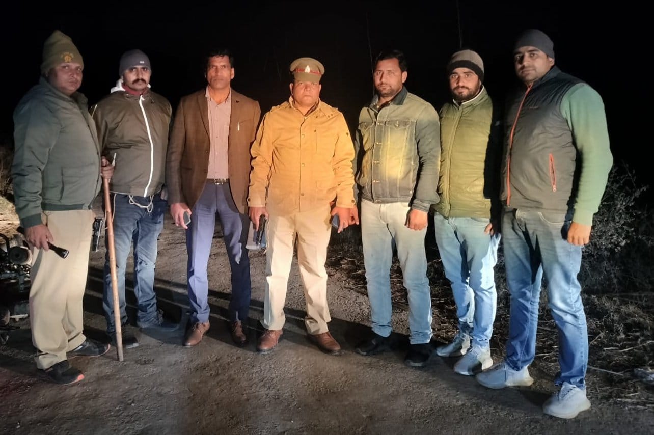 कांधला क्षेत्र के गांव इस्सोपुरटील में चेकिंग के दौरान मुठभेड में घायल इनामी बदमाश