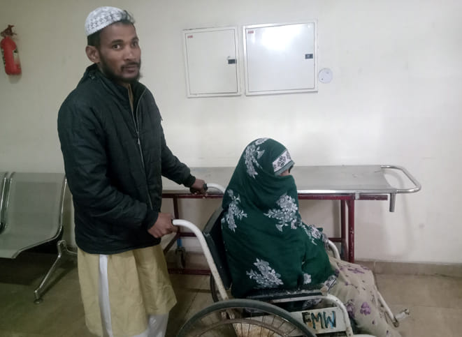 मेडिकल कॉलेज में बंद पड़ी लिफ्ट मेडिकल कॉलेज में बंद पड़ी लिफ्ट