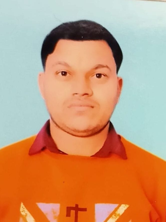 फोटो :35: सोनीपत के गांव राई में टैंकर से पेयजल लेते क्षेत्रवासी। फोटो :35: सोनीपत के गांव राई में टैंकर से पेयजल लेते क्षेत्रवासी।