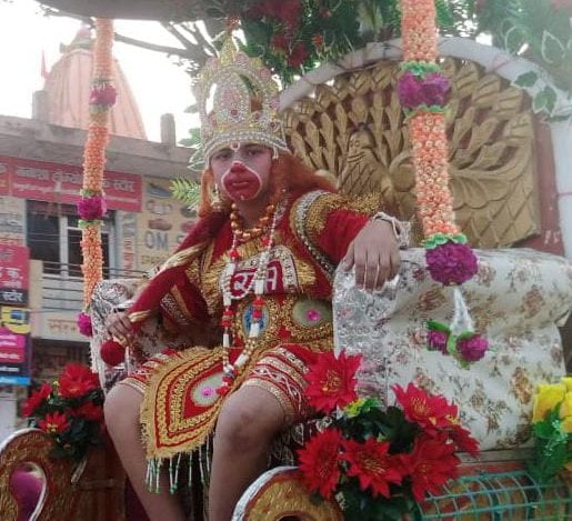 शामली धीमानपुरा मार्ग पर कांवड़ियों के वाहनों से लगा जाम। शामली धीमानपुरा मार्ग पर कांवड़ियों के वाहनों से लगा जाम।