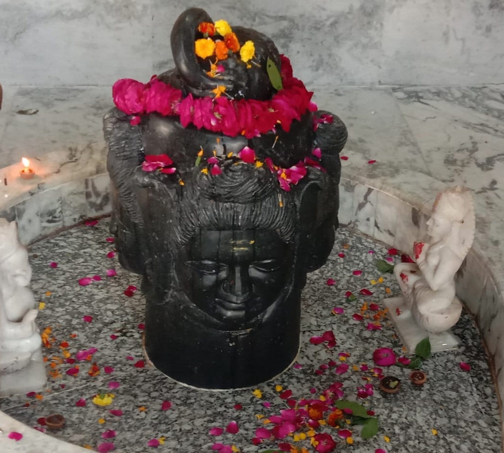 पंचवटी मंदिर का शिवलिंग पंचवटी मंदिर का शिवलिंग